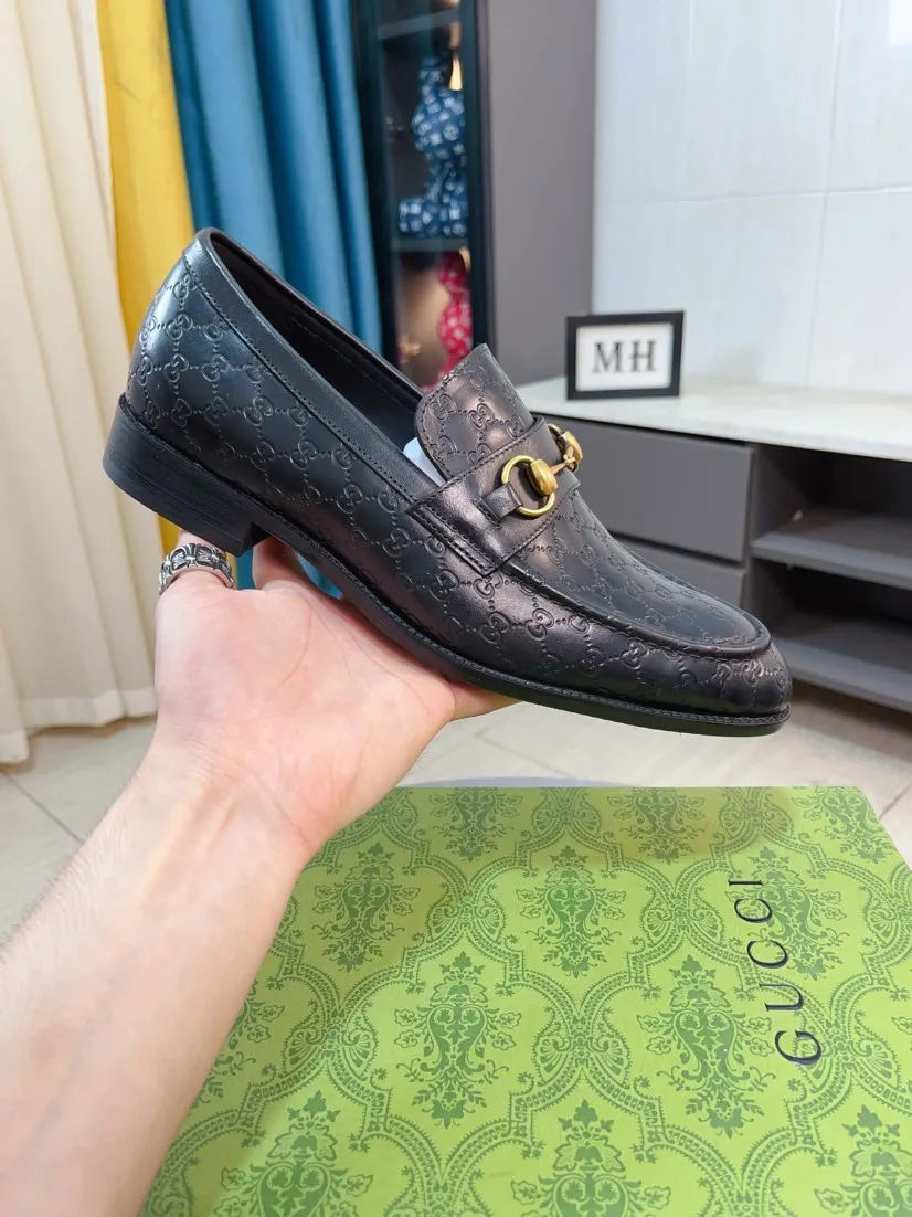 Men's shoes 💰500🌹🌹【GUCCI】The most popular classic Gucci leather shoes. Synchronized with the official website, the upper is made of Italian first-layer cowhide ➕cowhide lining, with unique brand and unique craftsmanship. Highlighting the hot style of the new year. Stop hesitating, stop wandering, get it now. Number: 38--44